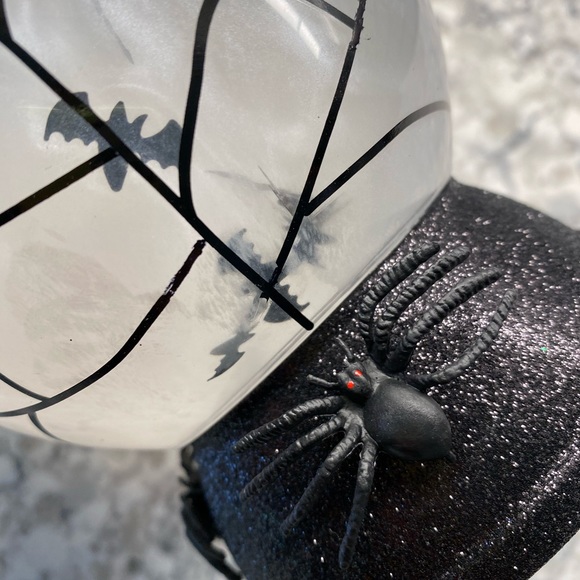 Bath and body works Halloween - Picture 7 of 8